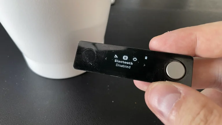 Ledger Nano X Bluetooth ausschalten
